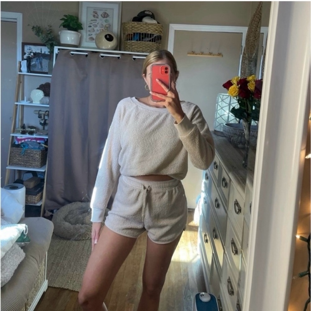 Victoria secret on point sherpa matching set